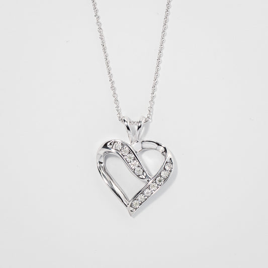 Diamond Cluster Heart Shaped Pendant in 10K White Gold (0.06 ct tw)