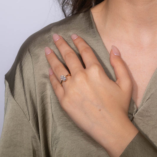 Lab Grown Oval Cut Diamond Engagement Ring in 14K Yellow Gold (1.57 ct tw)