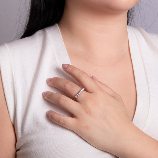 Claw Set Diamond Anniversary Ring in 14K White Gold (0.75 ct tw)