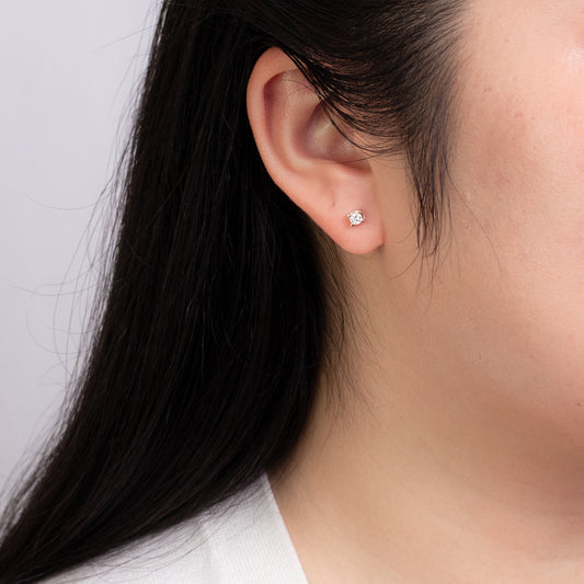 Solitaire Canadian Diamond Stud Earrings in 14K Yellow Gold (0.20 ct tw)