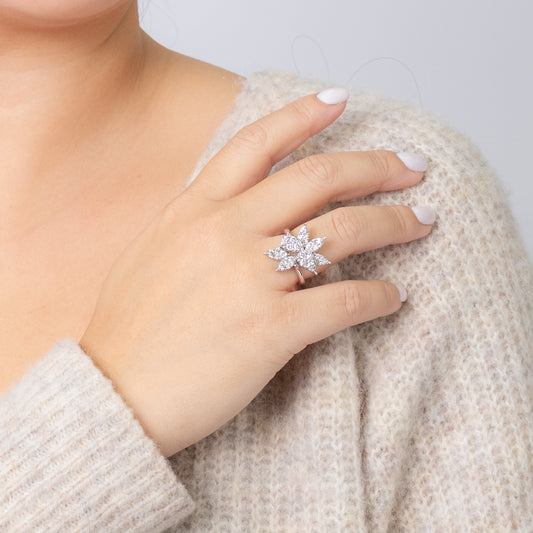 Diamond Dinner Ring in 10K White Gold (1.50 ct tw)