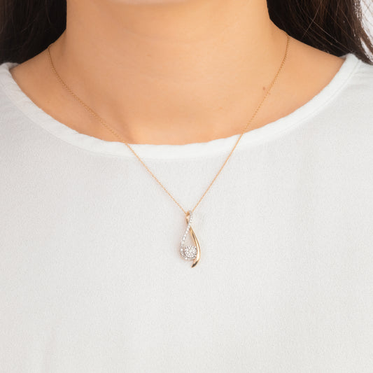 Diamond Cluster Necklace in 10K Yellow and White Gold (0.13 ct tw)