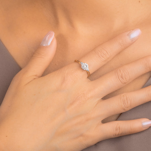 Diamond Cluster Ring in 10K Yellow Gold (0.14 ct tw)