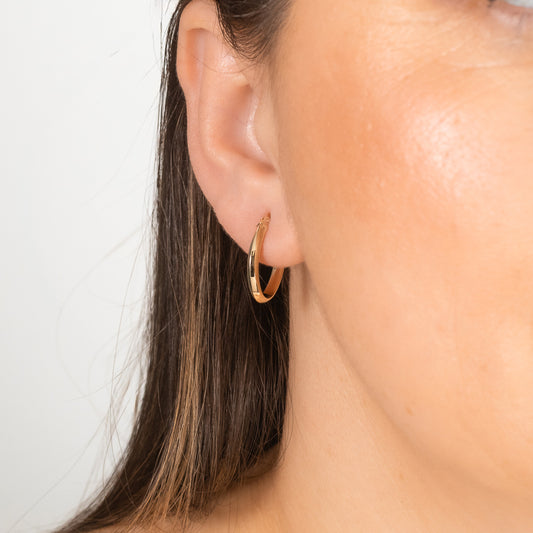 14K Yellow Gold Oval Hoop Earrings