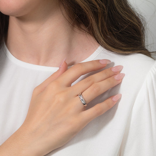 Ladies Diamond Wedding Band in 10K White Gold (0.06 ct tw)