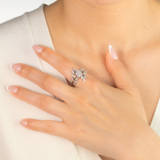 Diamond Cluster Leaf Ring in 10K Yellow and White Gold (0.60 ct tw)