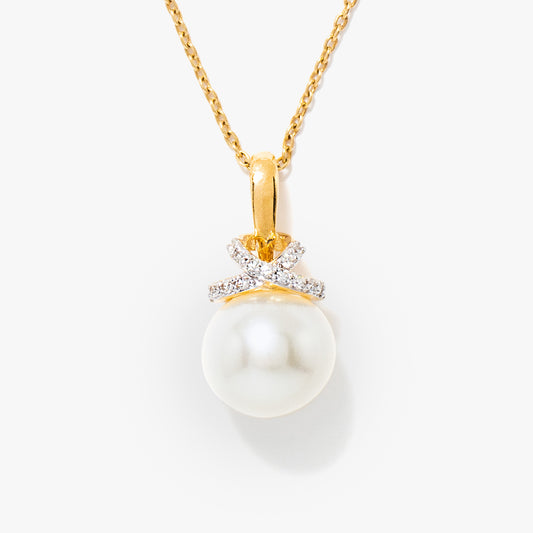 Pearl Necklace in 10K Yellow Gold