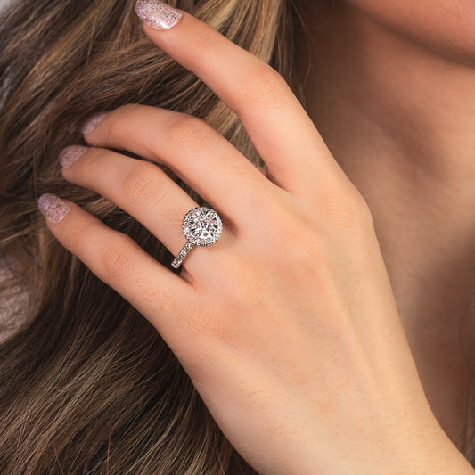 Diamond Cluster Ring in 10K White Gold (1.00 ct tw)